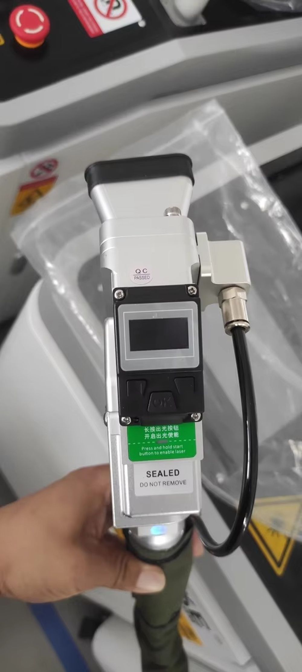 Máquina de Limpeza a Laser de  - Industrial Laser Price avaliação e preço