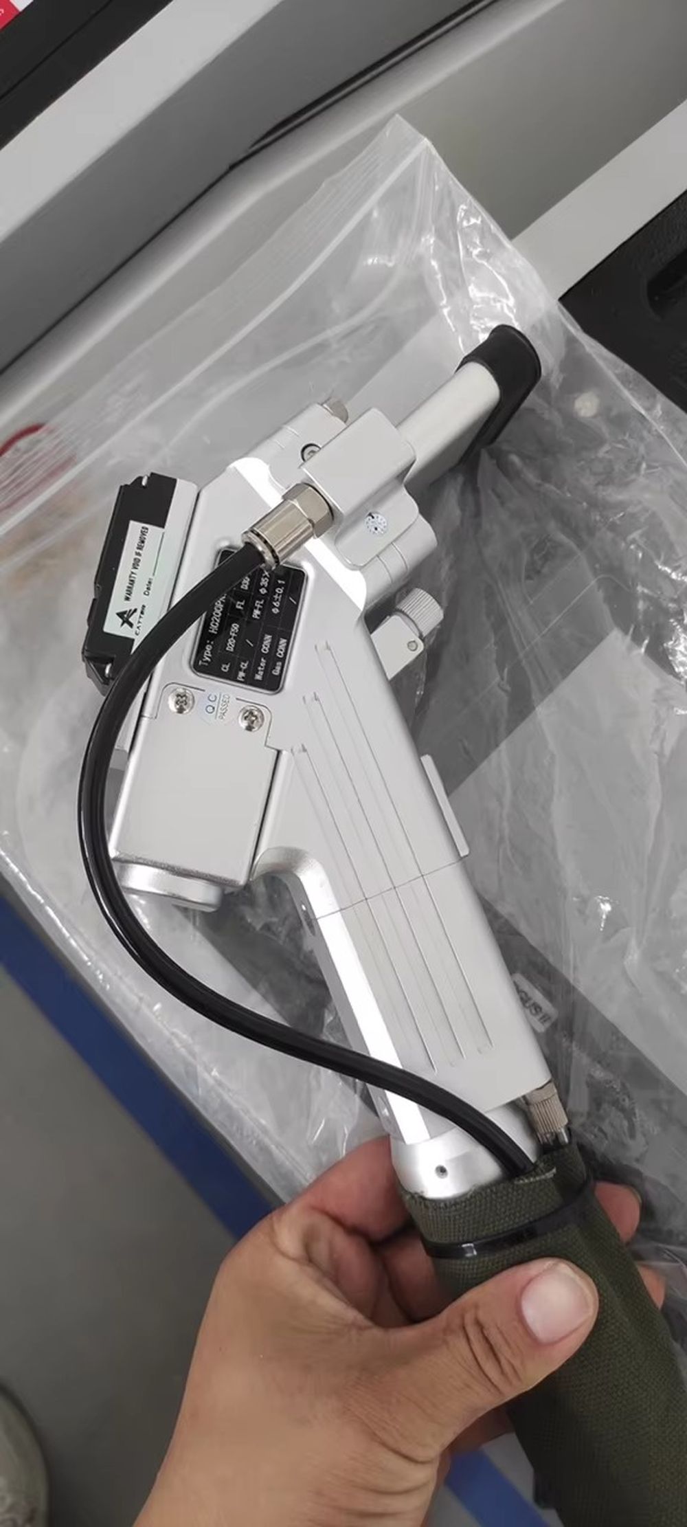 Máquina de Limpeza a Laser de  - Industrial Laser Price avaliação e preço